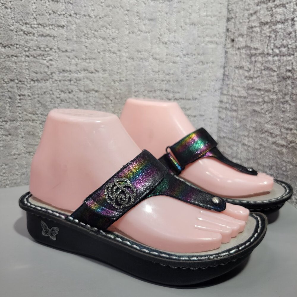 Alegria Carina Iridescent Leather Womens Size US 5.5 Blue Rainbow Thong Sandals